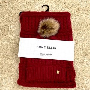 NWT Anne Klein Knit Hat & Neck Warmer 2 piece gift set